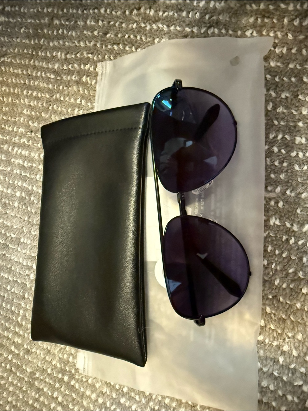 QUAY High Key Extra Large Sunglasses Black Purple Aviator w/ Case